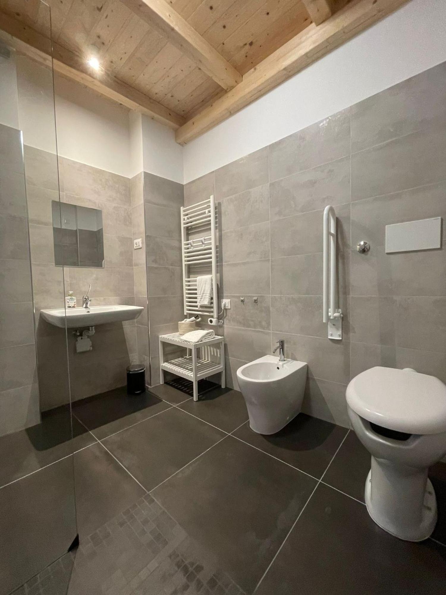 Aloe Comfort Rooms Pescara Esterno foto